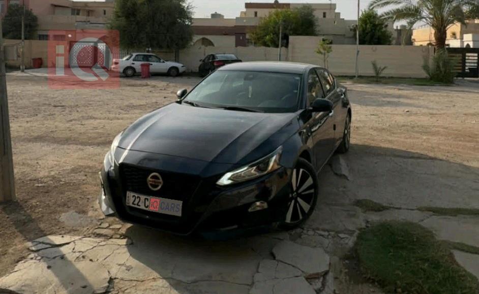 نيسان ألتيما